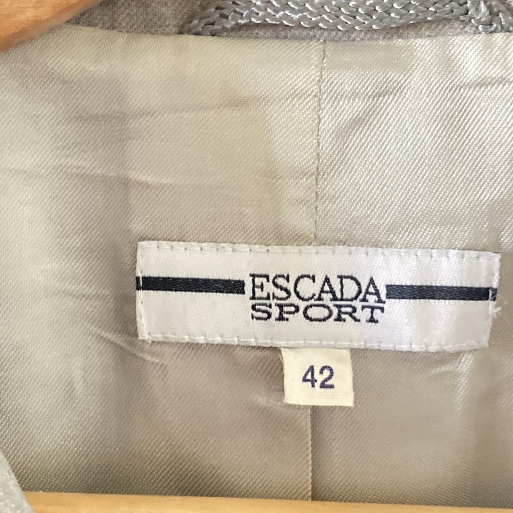 Escada Men's Sport Blazer - 100% Pure Wool - UK Size 42 - Picture 6 of 11